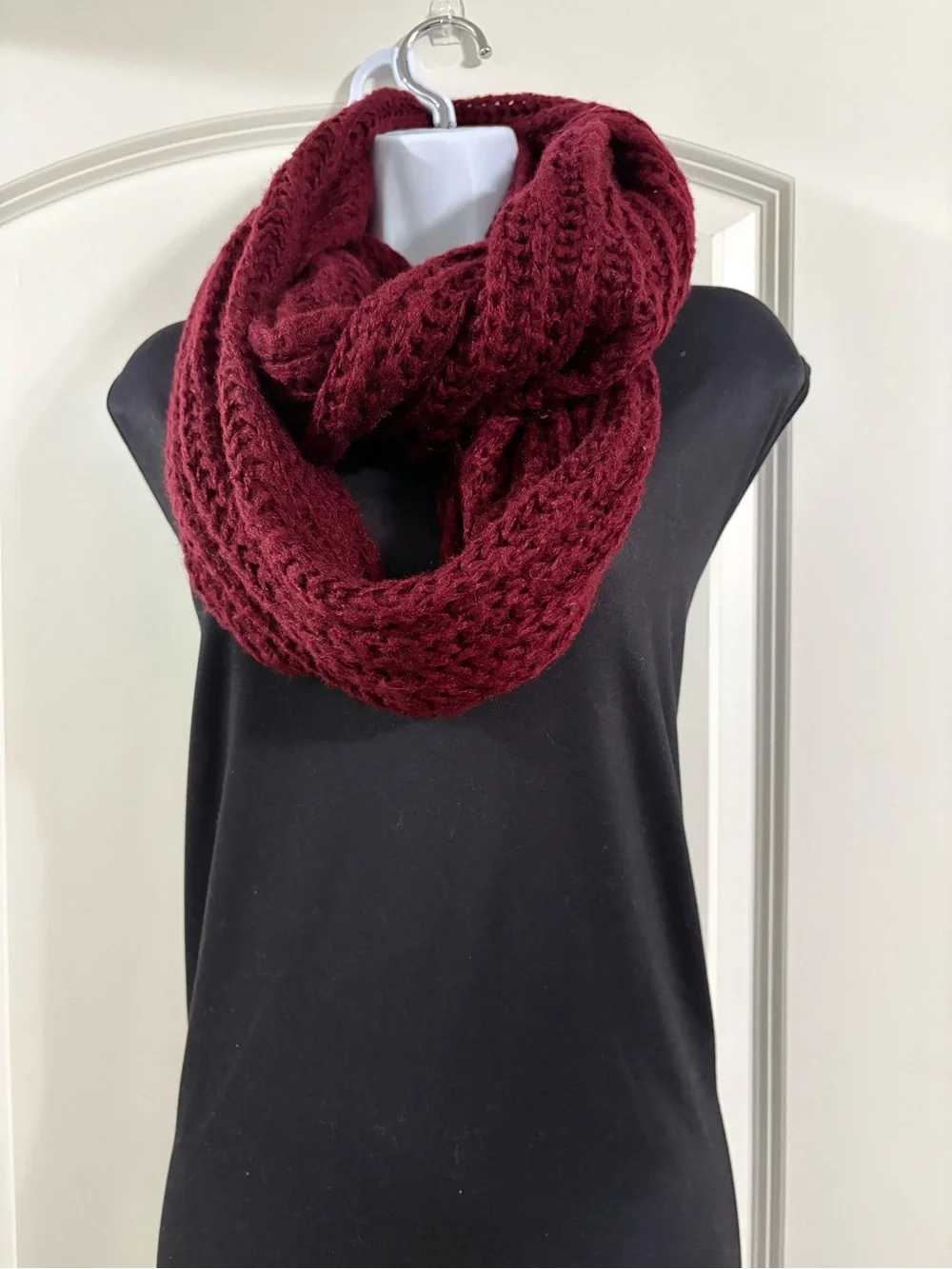 Cozy Knitted Infinity Scarf - Burgundy